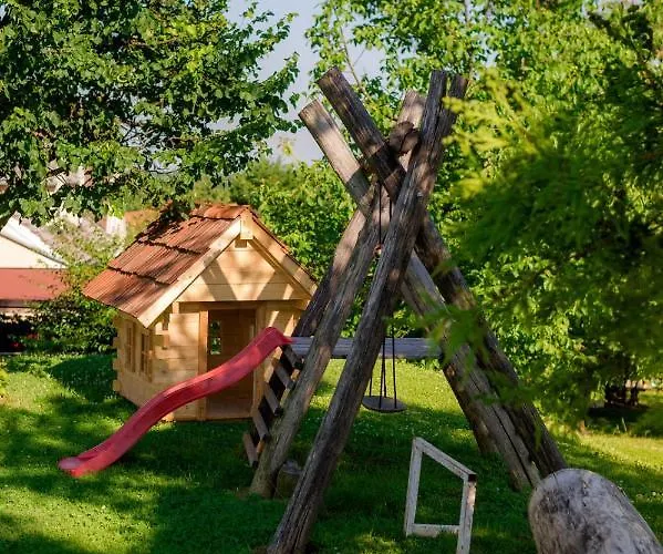 Tourist Farm Firbas فندق مبيت وإفطار *